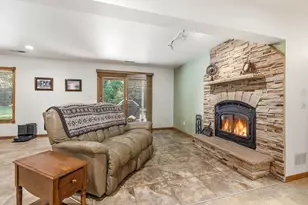 45 Roosevelt Dr, East Dubuque, IL 61025 - Photo 31