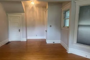 1030 Franklin Pl, Rockford, IL 61103 - Photo 5