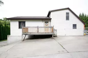 910 Stoney Point Rd, Dixon, IL 61021 - Photo 5