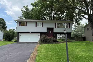 2015 W Revere St, Freeport, IL 61032 - Photo 1