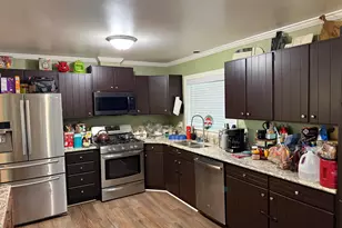 2015 W Revere St, Freeport, IL 61032 - Photo 5