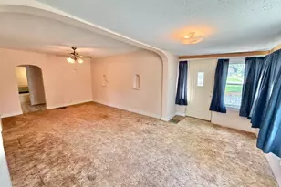 206 W Main St, Mount Morris, IL 61054 - Photo 3