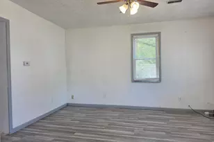 1701 Lyran Ave, Rockford, IL 61109 - Photo 11