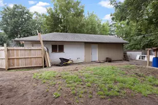 1814 Latham St, Rockford, IL 61103 - Photo 25