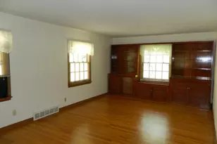 628 Blenheim Dr, Rockford, IL 61108 - Photo 3