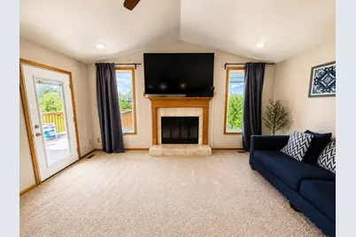 423 Cross Plains Road, Rockford, IL 61107 - Photo 3