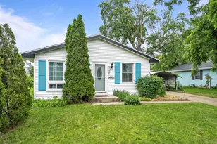 121 Goodhue St, South Beloit, IL 61080 - Photo 3