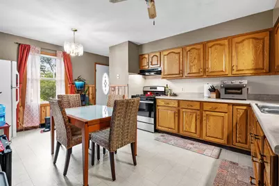 121 Goodhue Street, South Beloit, IL 61080 - Photo 7