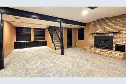 421 Warren Drive, Rockford, IL 61107 - Photo 15