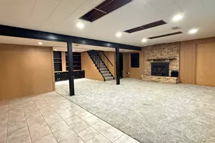 421 Warren Dr, Rockford, IL 61107 - Photo 17