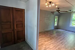 2217 Latham St, Rockford, IL 61103 - Photo 5