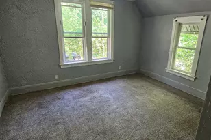 2217 Latham St, Rockford, IL 61103 - Photo 9