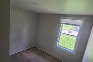 3423 Green Dale Dr, Rockford, IL 61109 - Photo 5