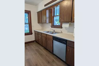 814 W Hamilton Street, Freeport, IL 61032 - Photo 3