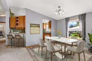 8652 Springwood Ct, Roscoe, IL 61073 - Photo 11