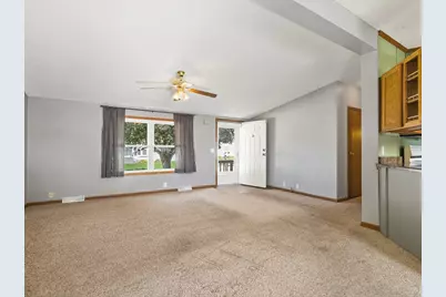 8652 Springwood Court, Roscoe, IL 61073 - Photo 9