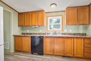 8652 Springwood Ct, Roscoe, IL 61073 - Photo 13
