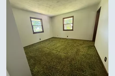 4975 Blackhawk Road, Rockford, IL 61109 - Photo 23