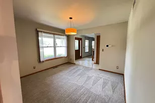 607 Jamestown, Belvidere, IL 61008 - Photo 15