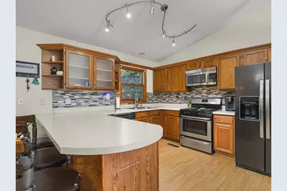 207 Tamarack Hollow Street, Poplar Grove, IL 61065 - Photo 7