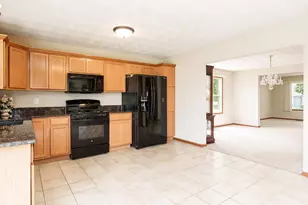 2987 Vaughndale Dr, Machesney Park, IL 61115 - Photo 11