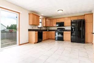 2987 Vaughndale Dr, Machesney Park, IL 61115 - Photo 13