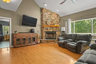 1393 Chadbourne Dr, Lake Summerset, IL 61019 - Photo 7