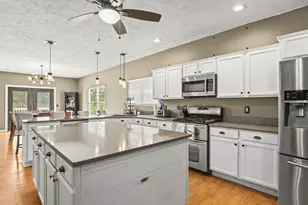 1393 Chadbourne Dr, Lake Summerset, IL 61019 - Photo 11