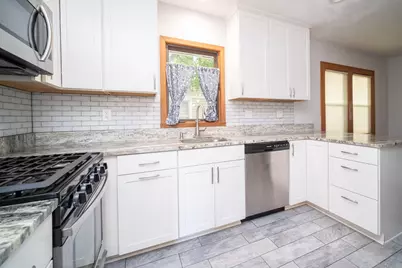 719 Lawn Drive, Loves Park, IL 61111 - Photo 9