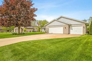 6322 Tudor Ln, Loves Park, IL 61111 - Photo 3