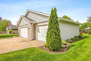 6322 Tudor Ln, Loves Park, IL 61111 - Photo 5