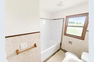 308 W Logan Street, Forreston, IL 61030 - Photo 11