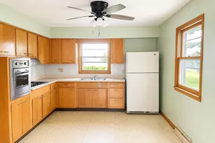 308 W Logan St, Forreston, IL 61030 - Photo 9