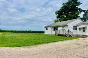 308 W Logan St, Forreston, IL 61030 - Photo 13
