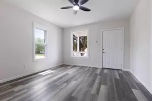 135 S 8th St, South Beloit, IL 61080 - Photo 3