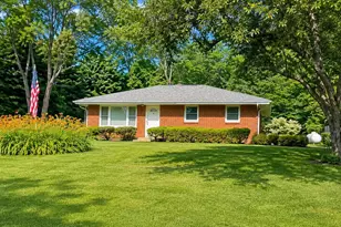 3899 S Weldon Rd, Winnebago, IL 61088 - Photo 1