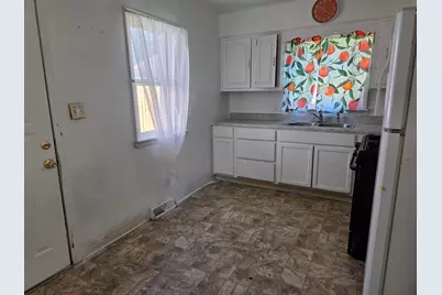 3220 Montrose Avenue, Rockford, IL 61101 - Photo 5