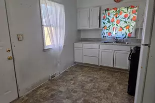 3220 Montrose Ave, Rockford, IL 61101 - Photo 5