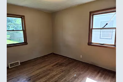 3220 Montrose Avenue, Rockford, IL 61101 - Photo 9