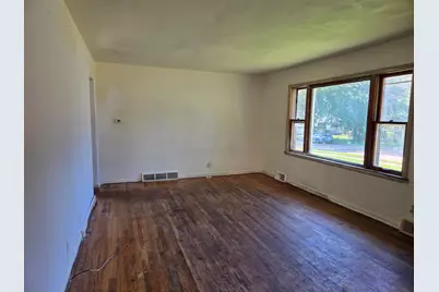 3220 Montrose Avenue, Rockford, IL 61101 - Photo 3
