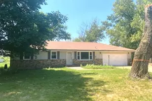 2014 N Meridian Rd, Rockford, IL 61101 - Photo 11