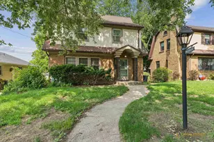 706 N Rockford Ave, Rockford, IL 61107 - Photo 1
