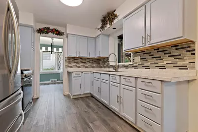 2219 24th Street, Rockford, IL 61108 - Photo 7