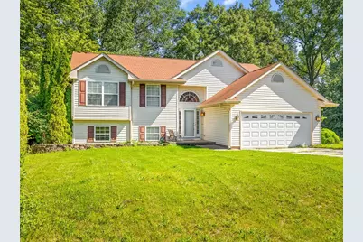 212 NE Rochester Road, Poplar Grove, IL 61065 - Photo 1