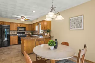 803 Babich Ln, Winnebago, IL 61088 - Photo 15