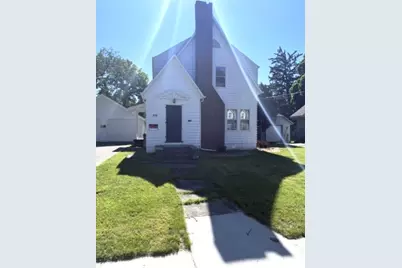 811 S Burchard Avenue, Freeport, IL 61032 - Photo 3