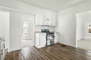 2104 S 4th St, Rockford, IL 61104 - Photo 9