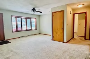 422 E 8th St, Belvidere, IL 61008 - Photo 7