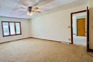 422 E 8th St, Belvidere, IL 61008 - Photo 15