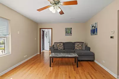 1300 Wolff Aven Avenue, Elgin, IL 60123 - Photo 27